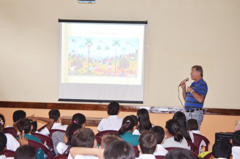 Colégio Santo Antônio promove palestra sobre Campanha da Fraternidade