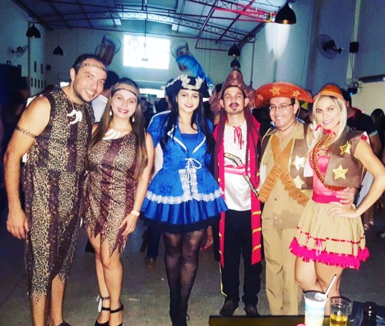 Boteco Adega é palco do Baile a Fantasia 2017