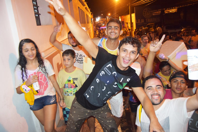 VÍDEO: Assista os melhores momentos do Bloco os Tampas no Carnaval 2017