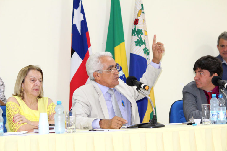 Vereadores de Grajaú adiam votação das contas do prefeito Mercial Arruda