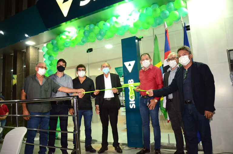 Inauguração do Sicoob de Formosa da Serra Negra