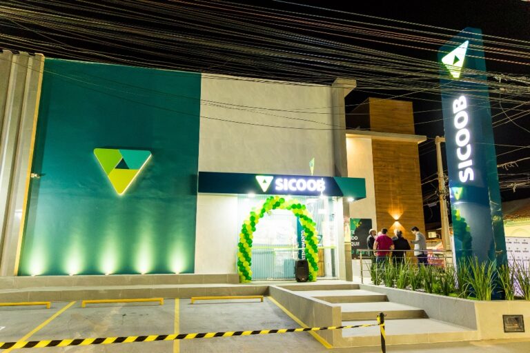Sicoob Centroleste entrega nova agência com prédio próprio aos cooperados de Barra do Corda